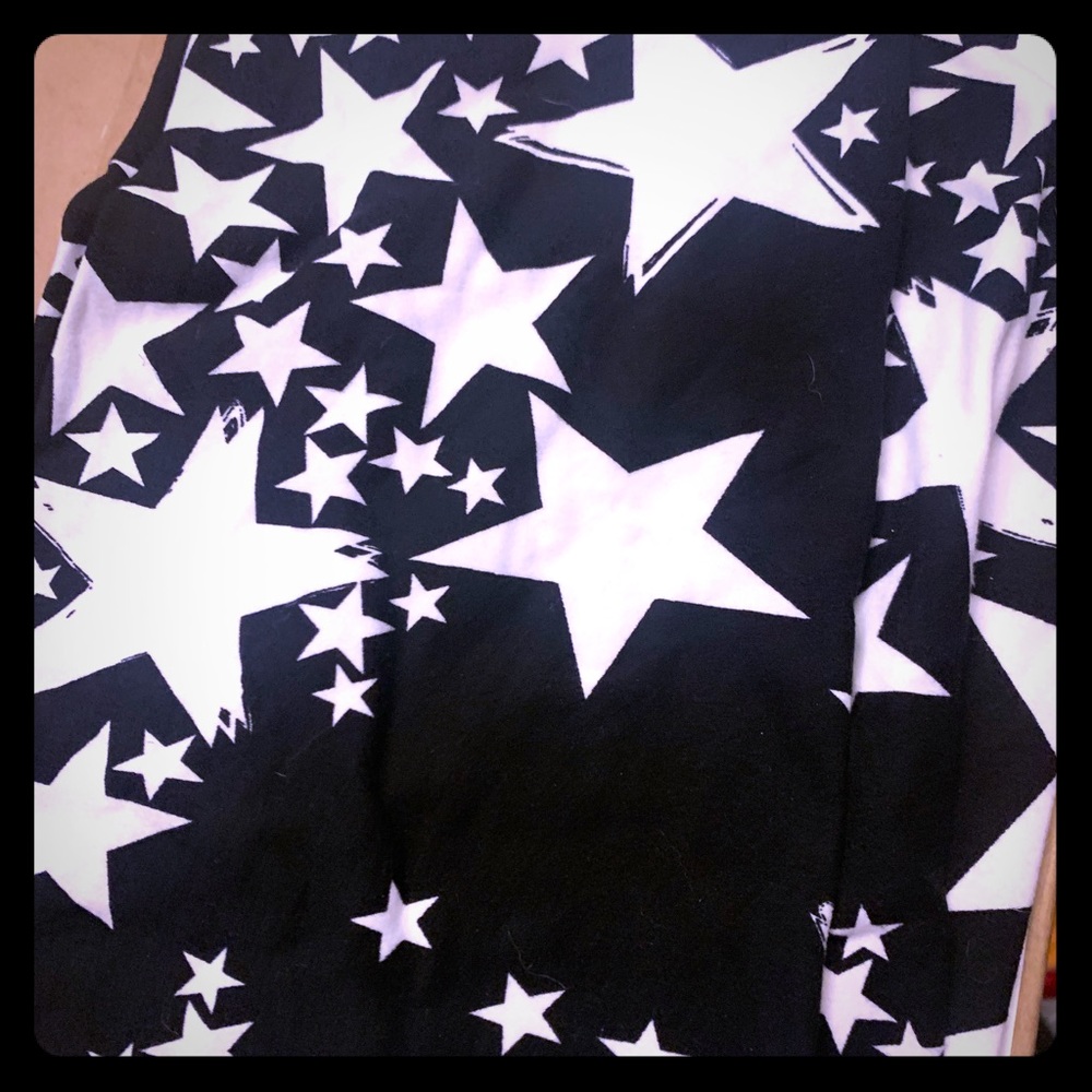 LuLaRoe white star leggings; TC. RARE,